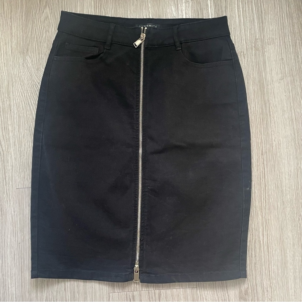 DYNAMITE BLACK STRETCH PENCIL FRONT ZIPPER SKIRT SIZE M